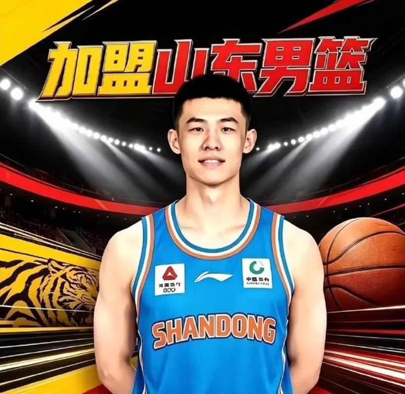 顺风车司机高速上双手松开方向盘削苹果、玩手机！平台：退50元车费